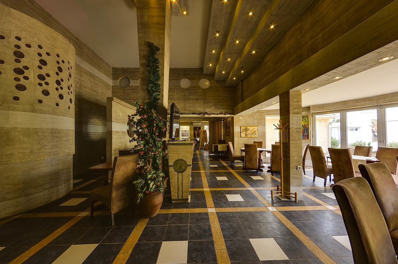 Hotel Vila Etna Ugrinovci  Zimmer foto